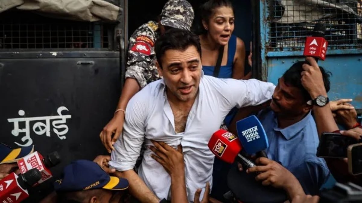 Imran Khan Asked To Leave India Following Mumbai Protest Against Election Commission Chief: Why Does Modi Government Try To Save Gyanesh Kumar?
