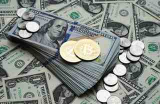 India Rupee Forecast to Weaken Toward 100 Per Dollar Level Even as RBI Pushes Back With Forex Interventions