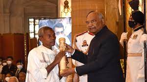 Harekala Hajabba – the fruit vendor who received Padma Shri award