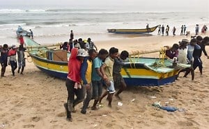 Cyclone Dana Brings Heavy Rains and Strong Winds to Odisha and West Bengal, Airports Resume Operations